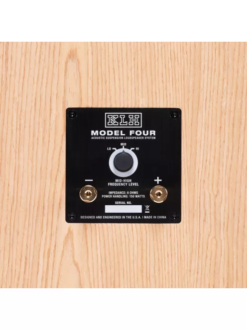 KLH MODEL FOUR - 3-utas akusztikus felfüggesztésű zárt Hi-Fi hangsugárzó pár döntött lábazattal - Fehér Tölgy