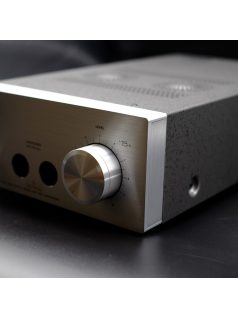   STAX SRM-500T AMPLIFIER - Prémium asztali erősítő STAX és más elektrosztatikus fejhallgatóhoz
