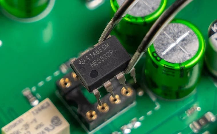 Fosi-Audio-Box-X5-op-amp-replacement.jpg