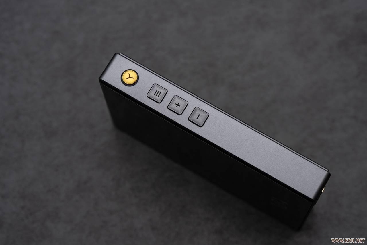 A YBA VIBE P1 gombjai