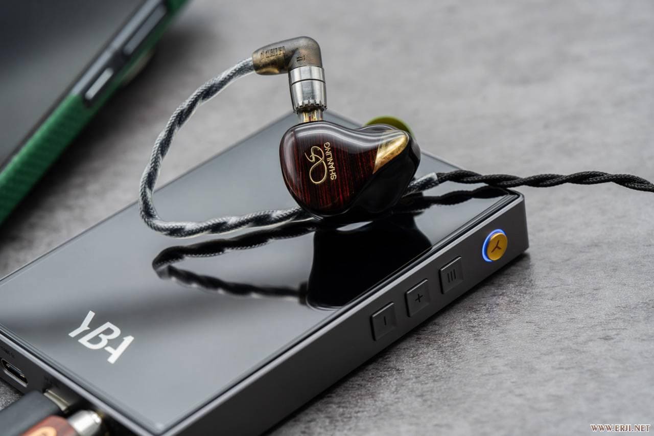 YBA VIBE P1 fülhallgatóval