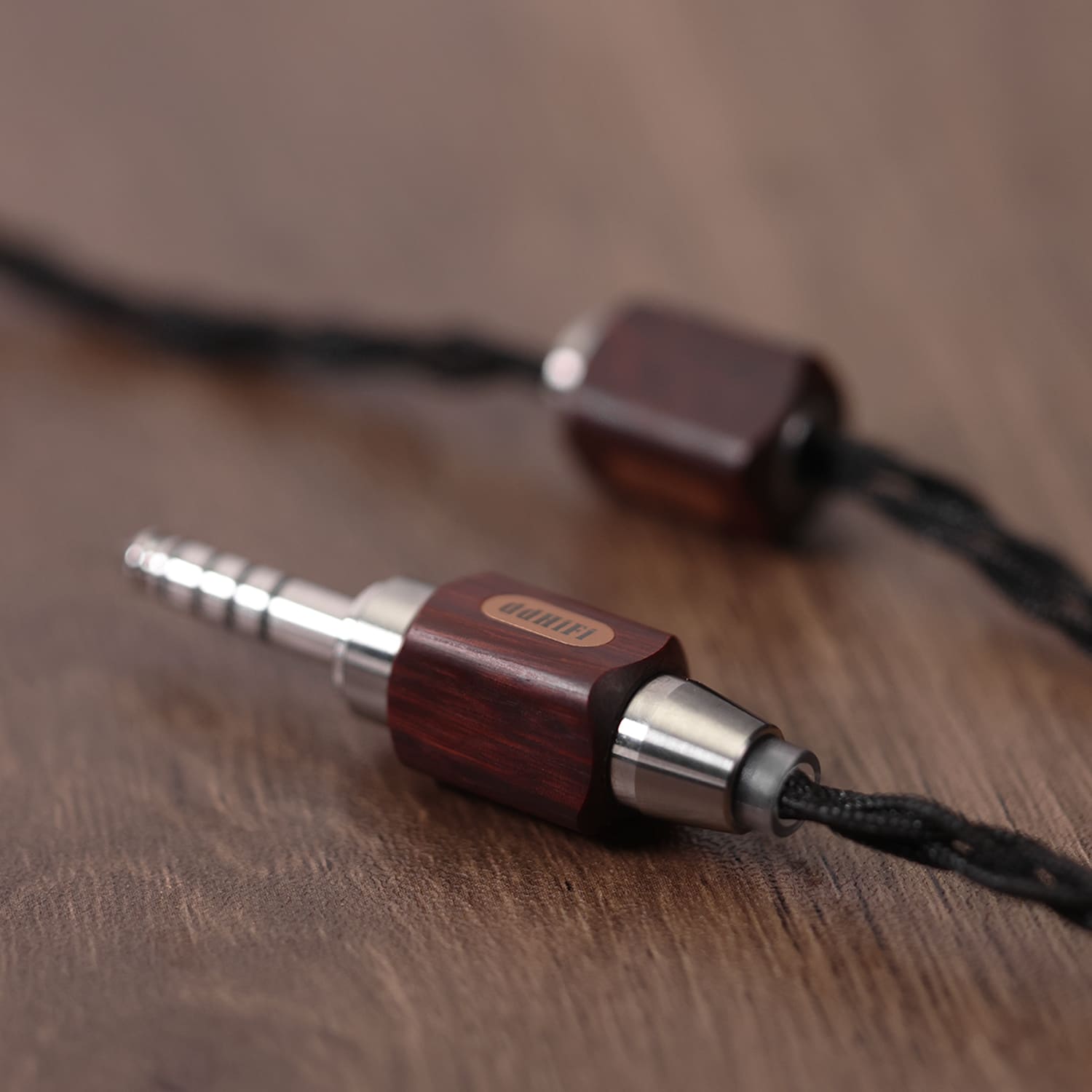 ddHiFi BC130C Eryx OFC és RhP 4,4 mm-es csatlakozóváltozatok