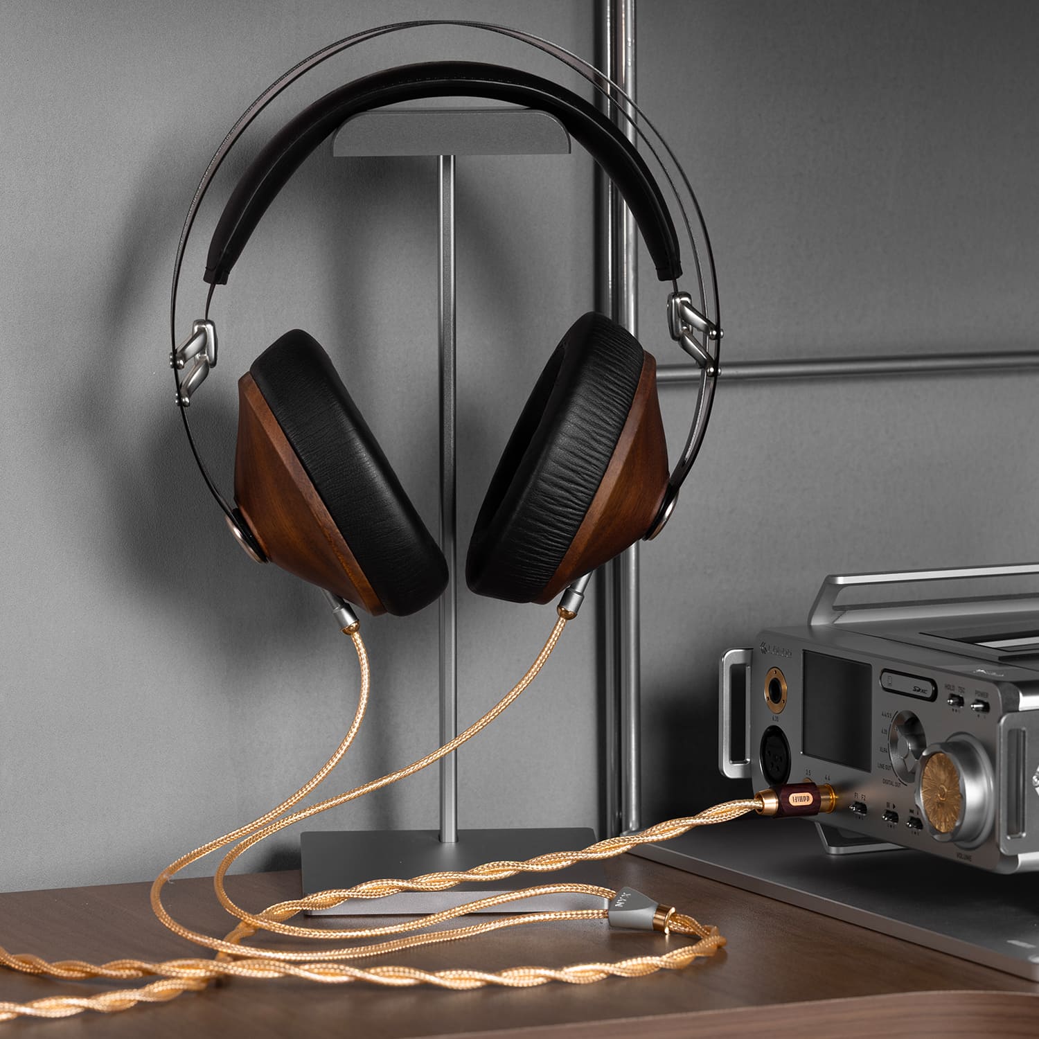 DD HIFI BC150G fejhallgatóval használva