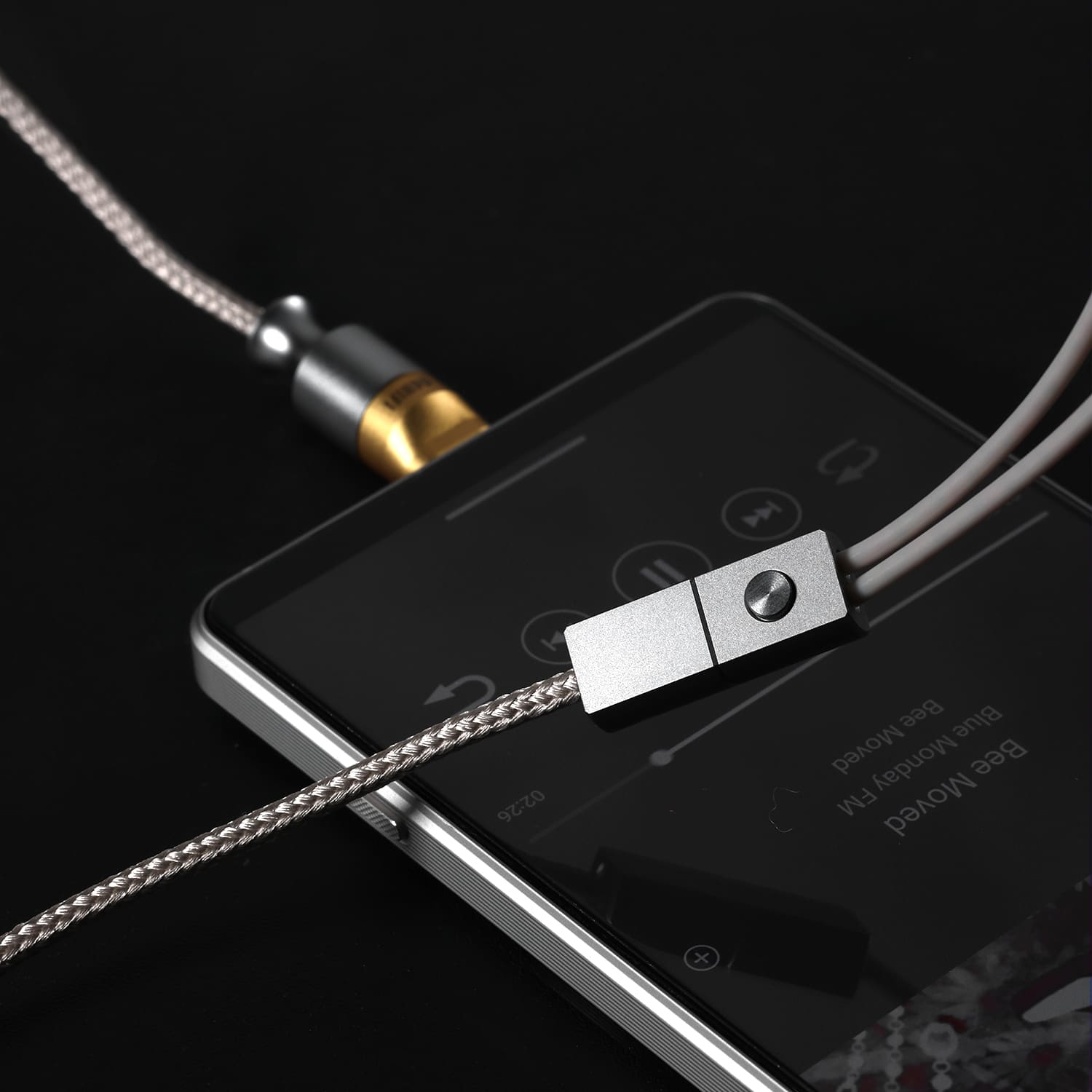 ddHiFi M110C USB-C vezérlő- és DAC-ház közelről