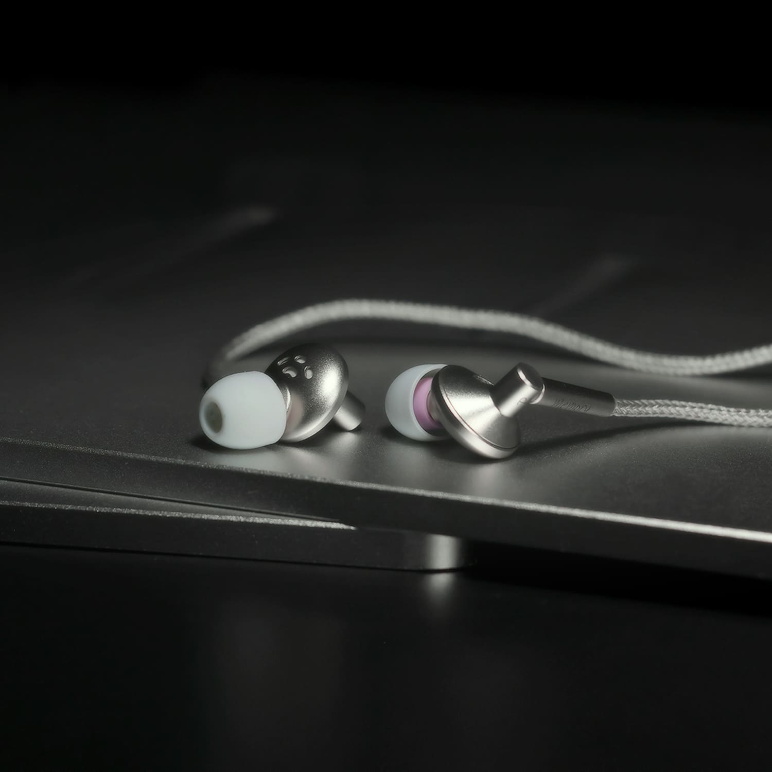 ddHiFi Memory AL4.4 alumínium ház közelről
